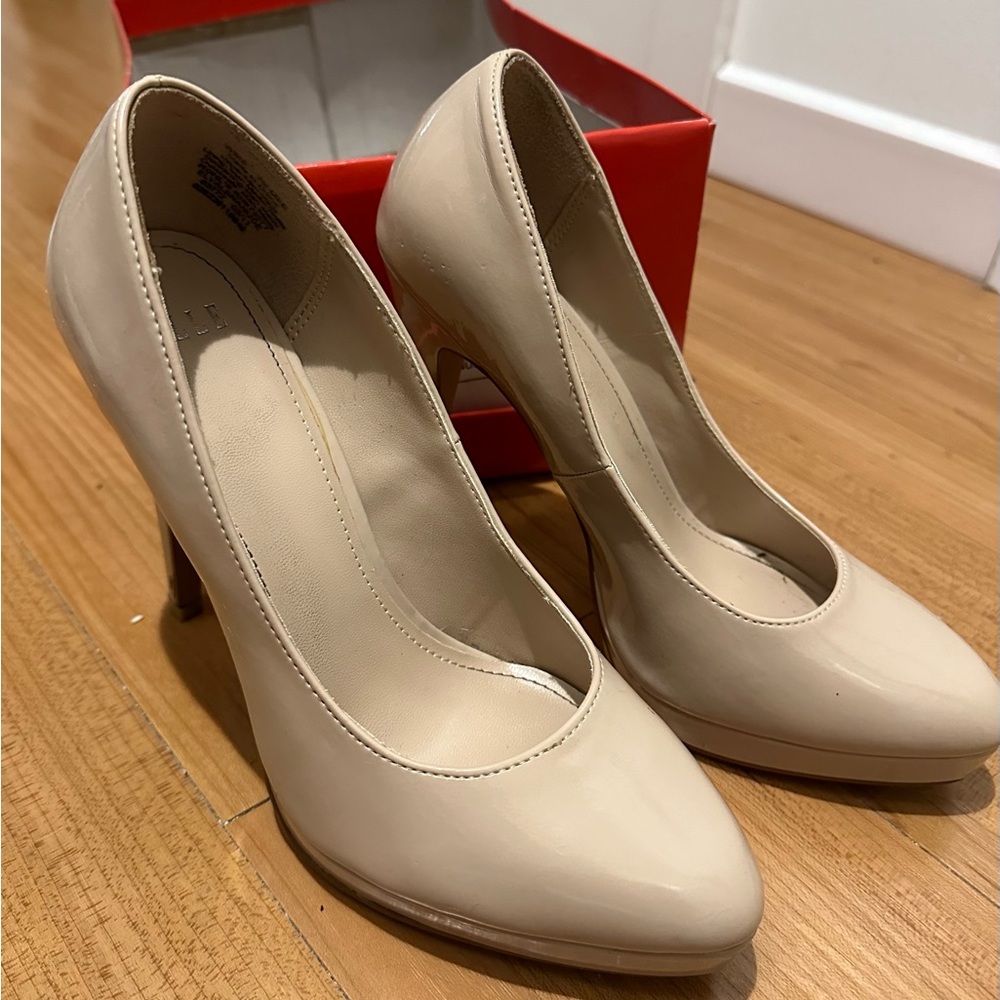 Elle Nude heels gently worn size 7.5